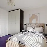 Four Bedroom House By Brookland Stays Serviced Accommodation Short Lets London With Free Wifi