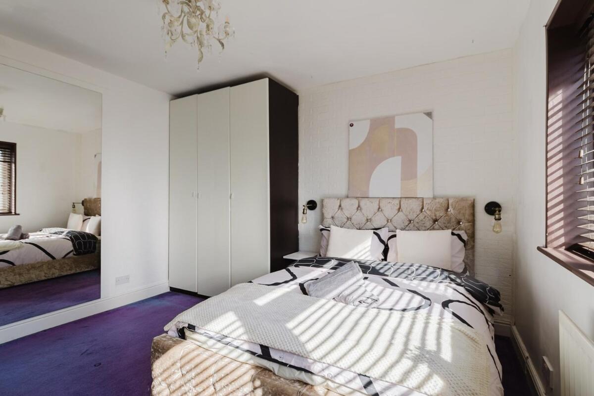 Apartment Four Bedroom House By Brookland Serviced Short Letslondon With Free Wifi Windsor