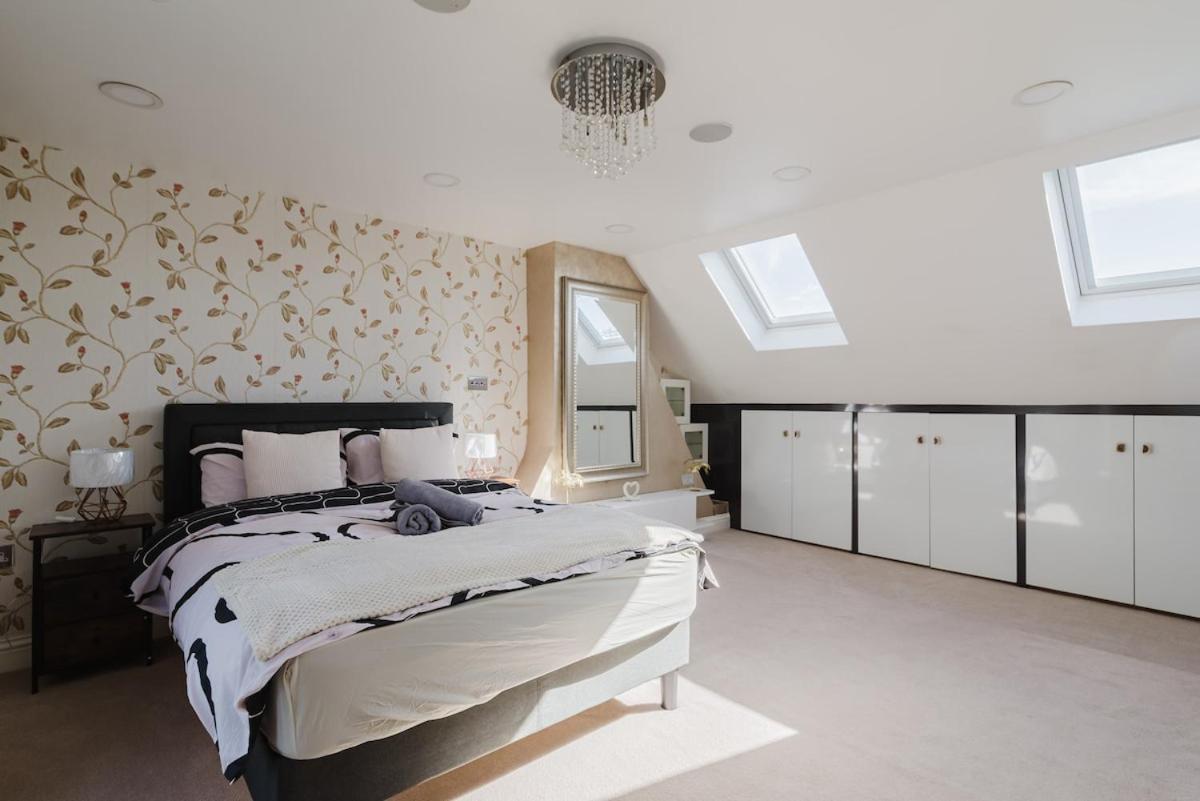 Apartment Four Bedroom House By Brookland Serviced Short Letslondon With Free Wifi *