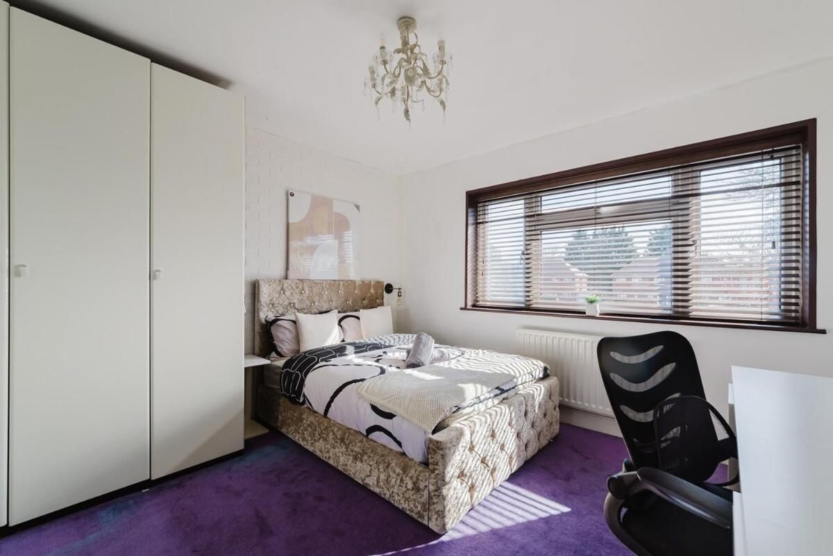 Four Bedroom House By Brookland Serviced Short Letslondon With Free Wifi * Windsor