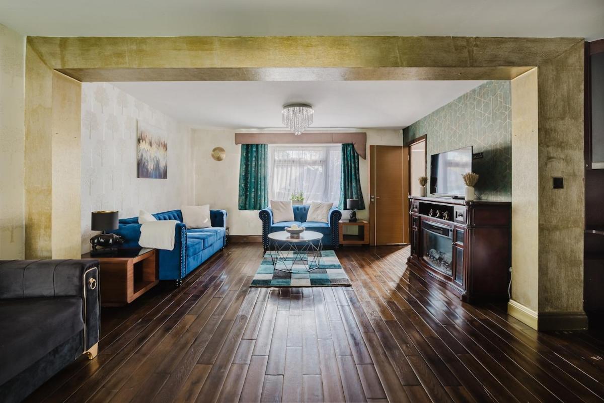 Four Bedroom House By Brookland Serviced Short Letslondon With Free Wifi * Windsor